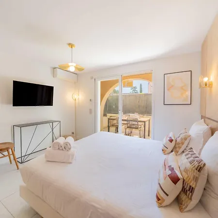 Charming With A Balcony - Appartement Saint-Tropez